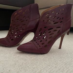 Size 7 - Nine West laser cut leather booties. Wine colour.